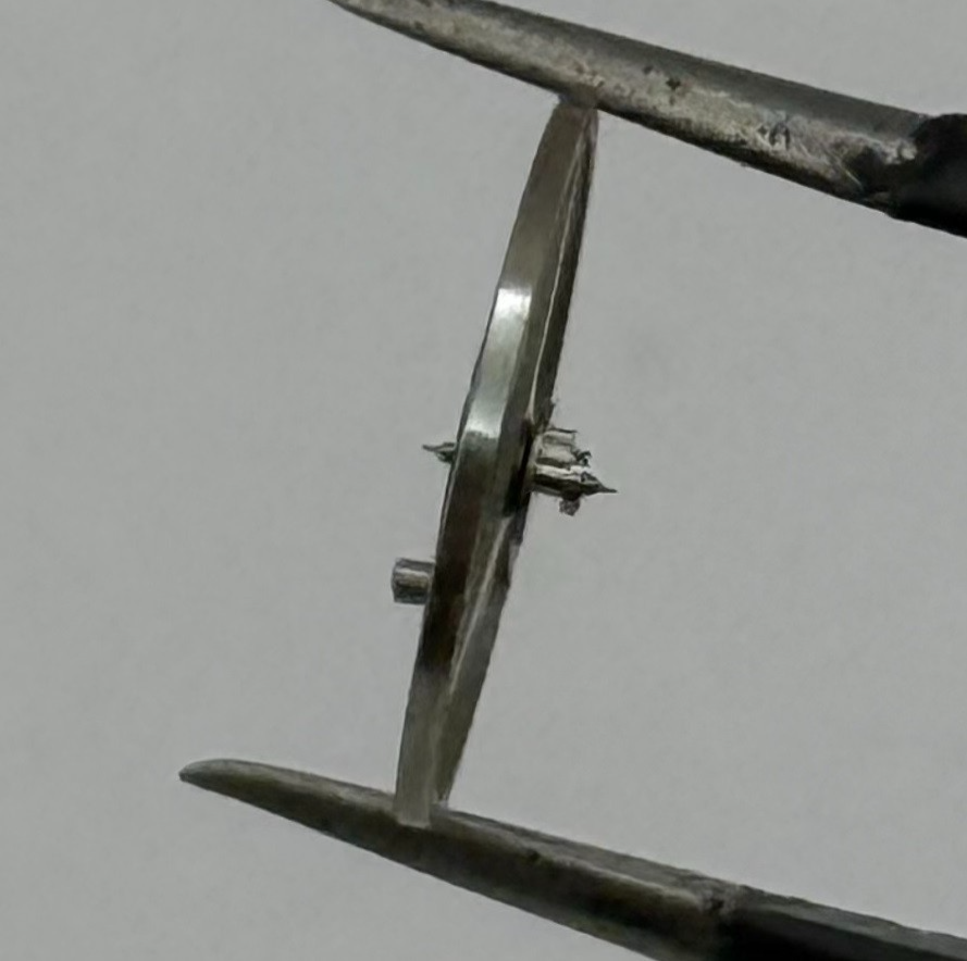 Peseux 320 Balance Wheel Complete And Spring Renata 1076 M Watch Movement Parts