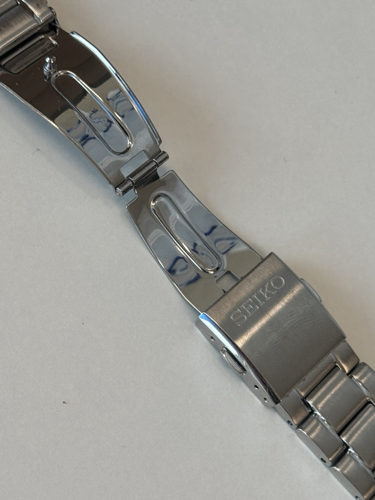Seiko V172-0AT0 Watch Bracelet - 20mm - M0EV-D-W - New Old Stock