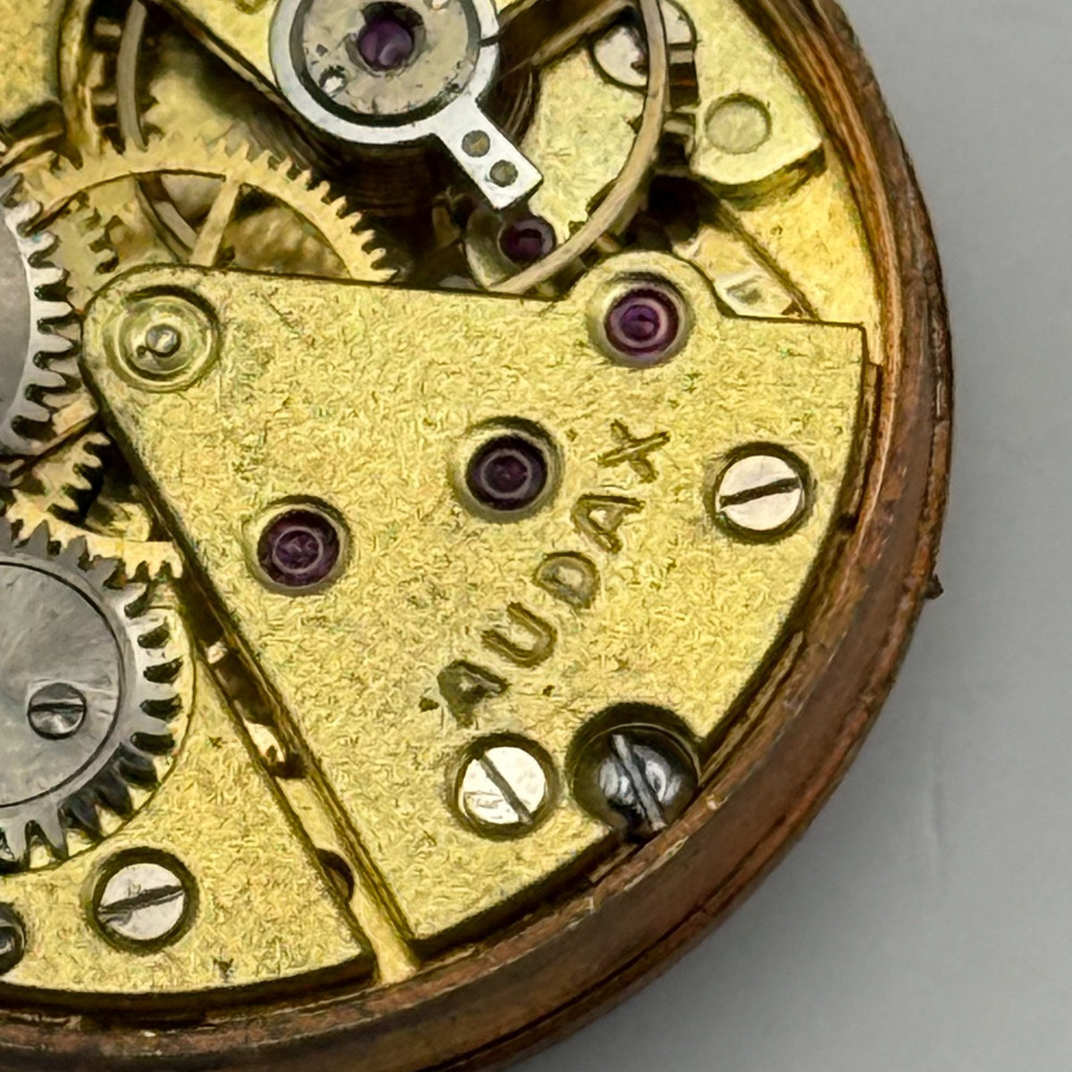 Audaux 180 Watch Movement - Running - For Parts / Repair - 25.6mm
