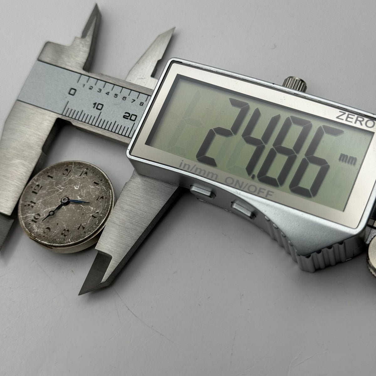Centaur 226 Watch Movement 15 Jewels Swiss Manual Wind Parts Repair 23.4mm