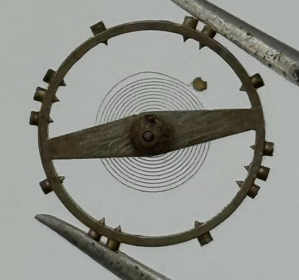 Lip R25 Balance Wheel Complete And Spring Pour Watch Movement Parts Vintage NOS