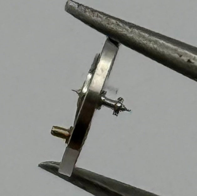 Oris 410 Balance Wheel Complete And Spring 5¼’’’ 330 M Watch Movement Parts NOS