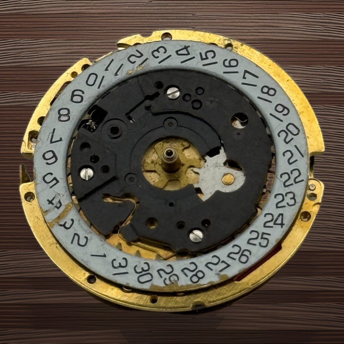ISA 8172 Watch Movement - Quartz Date 3 Jewels - For Parts / Repair - 26.2mm