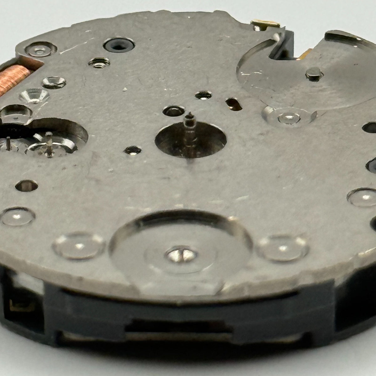 Miyota AW00 Watch Movement - Quartz Japan 0 Jewels - For Parts / Repair - 29.6mm