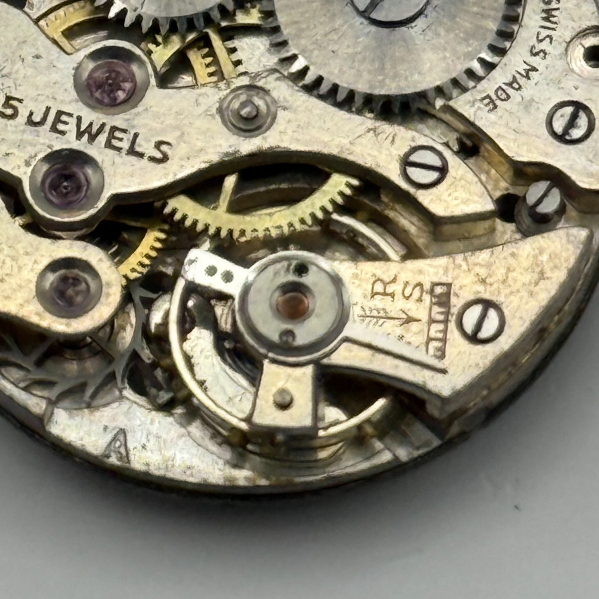 Unidentified Watch Movement 15 Jewels Swiss Manual Wind Parts Repair Spares 26mm