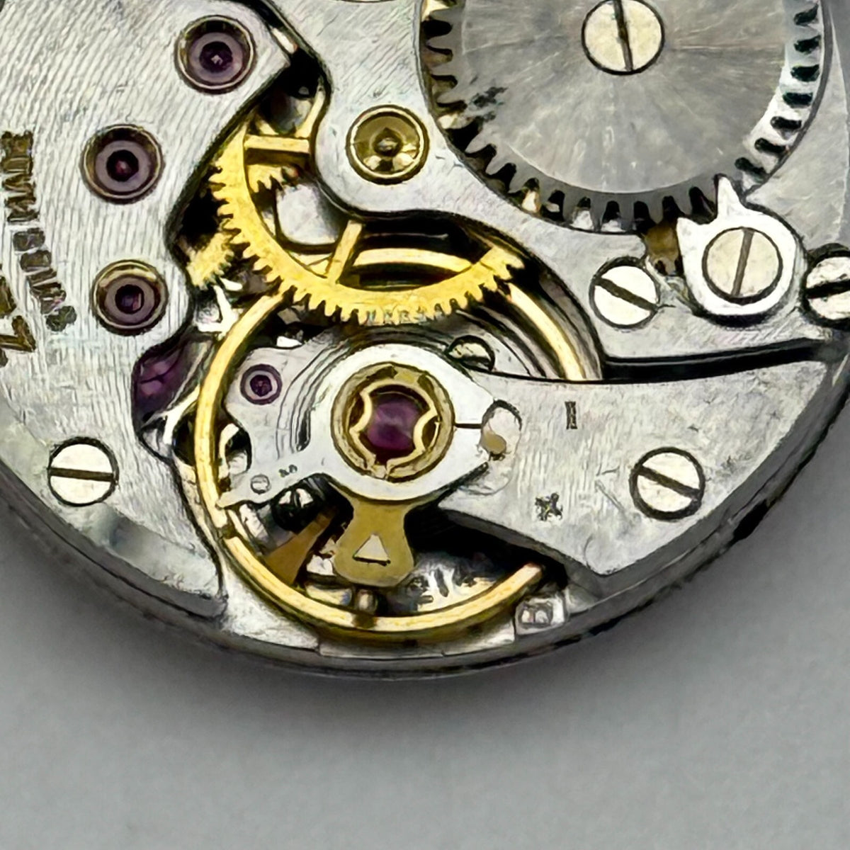 Zenith 88 Watch Movement - For Parts / Repair - 19.6mm