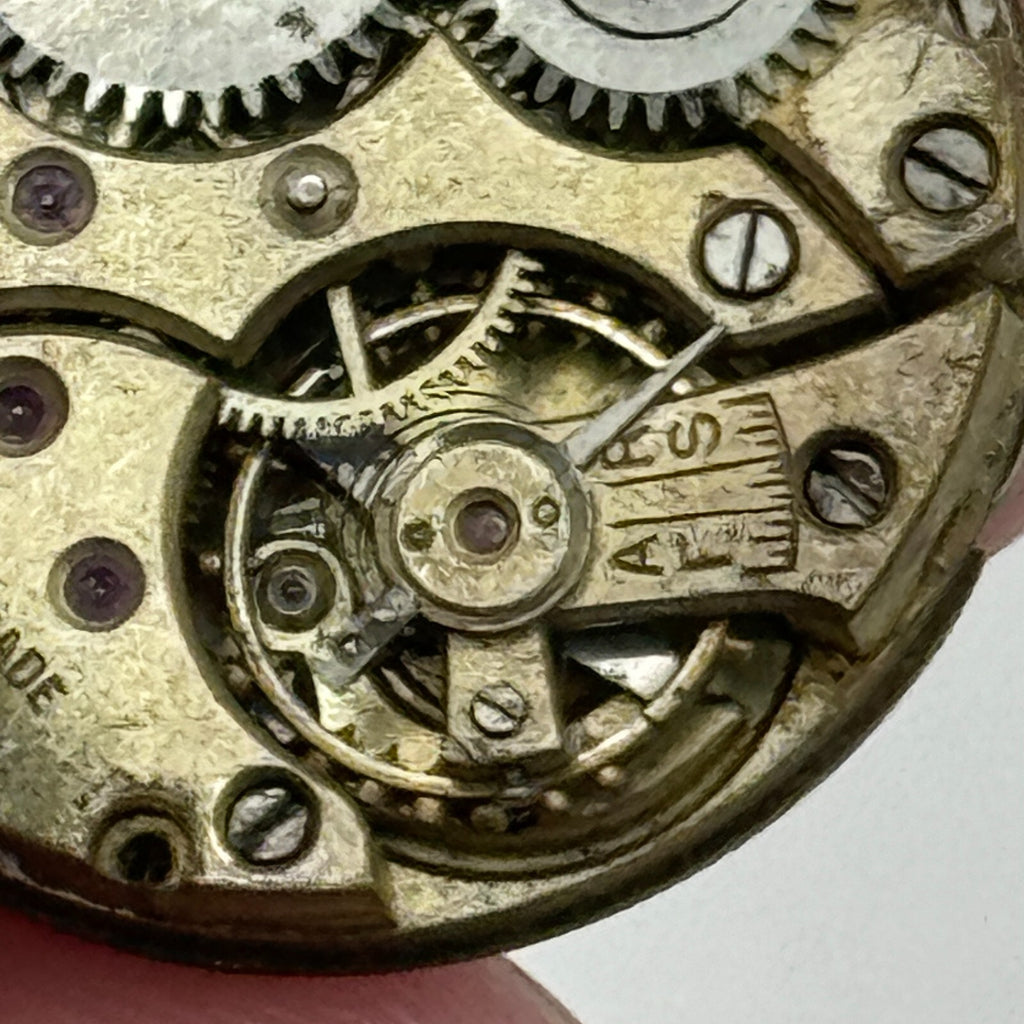 Stauffer S S & Co Watch Movement Manual Wind Swiss Vintage Parts Repair 22.6mm 