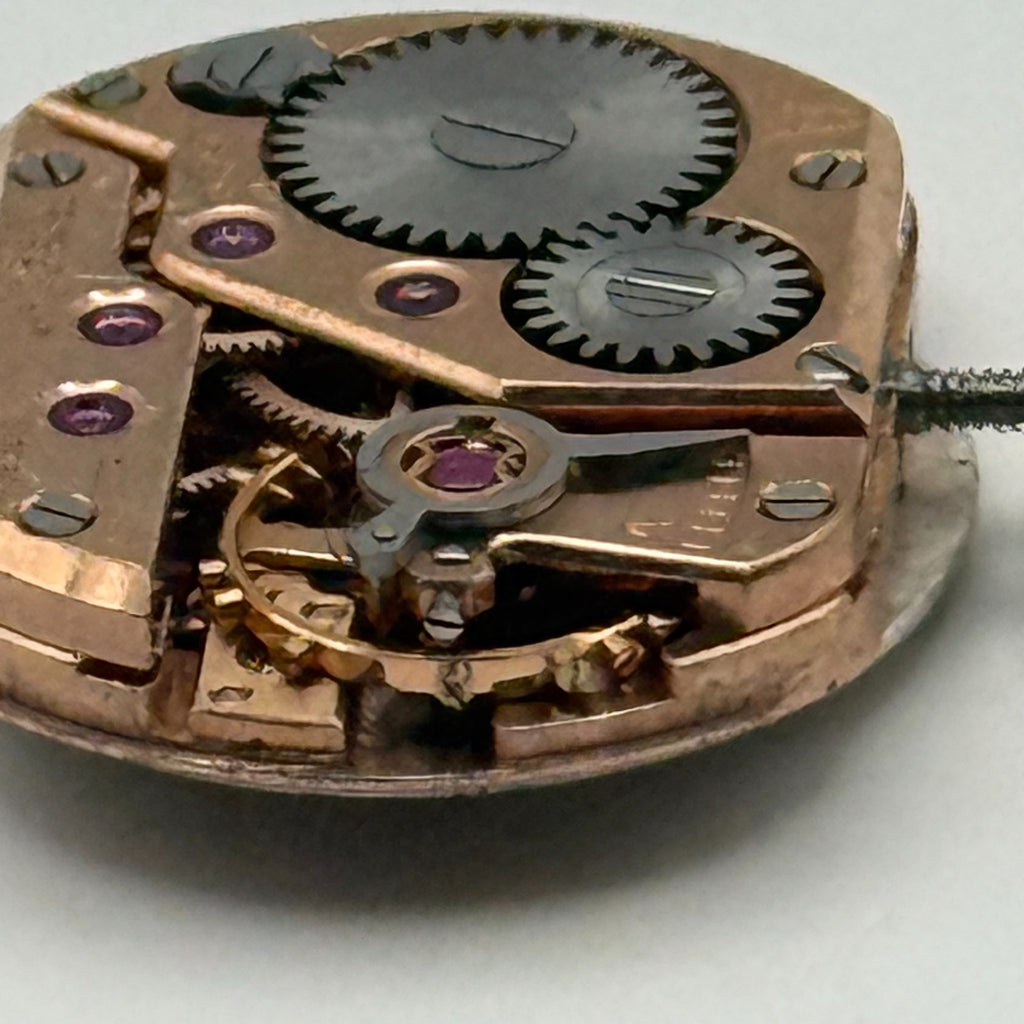 Omega 244 Watch Movement - Ladies 17 Jewels - For Parts / Repair - 17.9mm