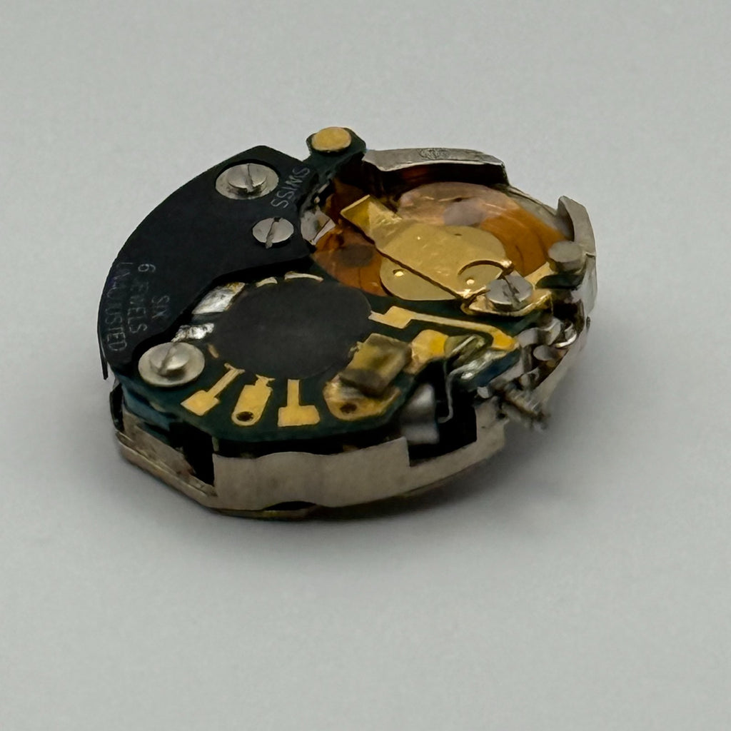 ETA 977.001 Watch Movement Quartz Swiss 6 Jewels Parts Repair Untested 13mm