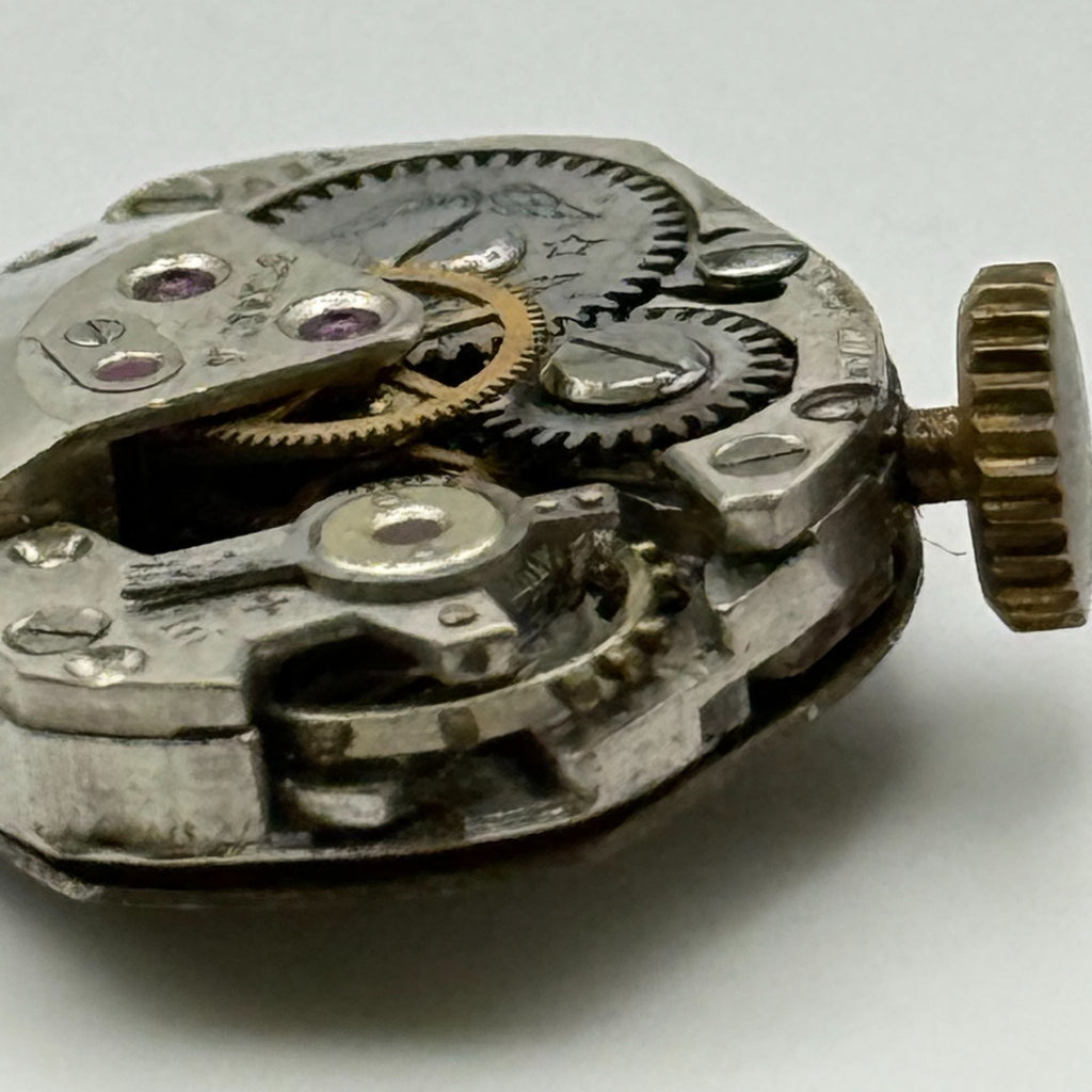 Unitas UT 540 Watch Movement Swiss Rotary 17 Jewels Parts Repair 15.2mm