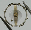 Lip R25 Balance Wheel Complete And Spring Pour Watch Movement Parts Vintage NOS
