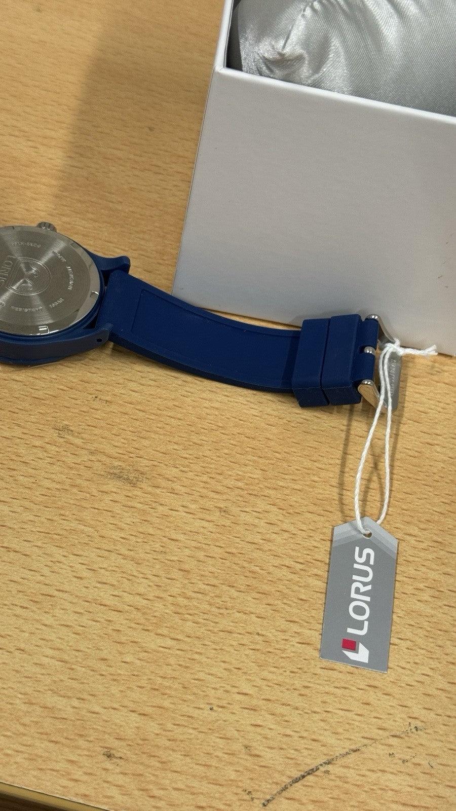 Blue Lorus Men’s Watch - Water Resistant Up To 100 Metres - Date Dial Function
