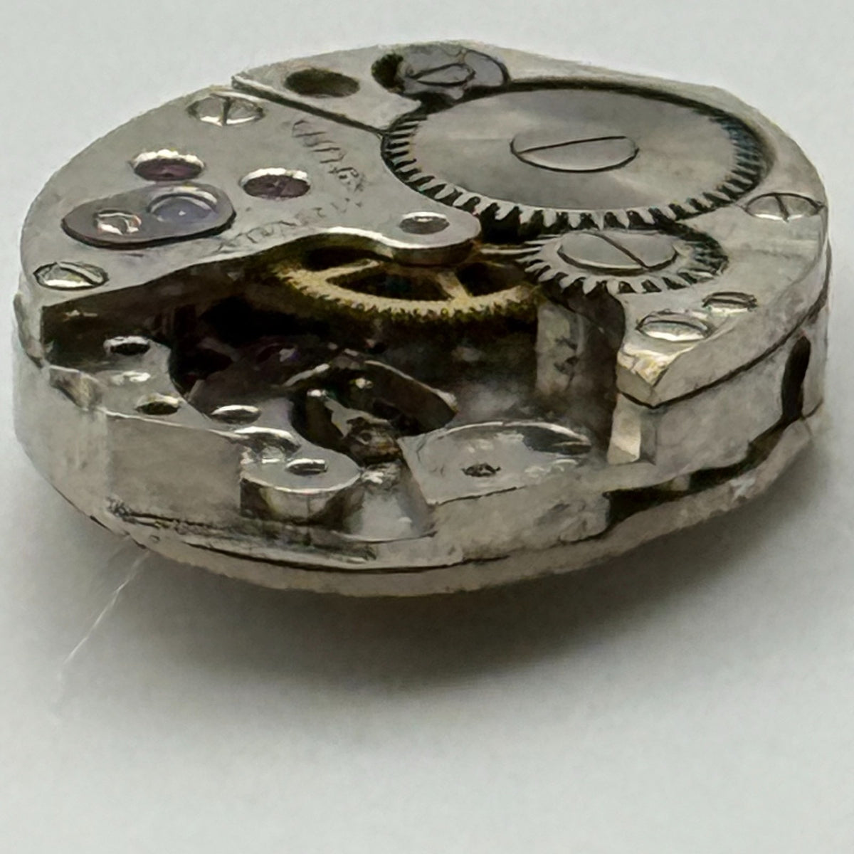 Smiths 950 Watch Movement 17 Jewels Swiss Bad Condition For Parts Repair 12.9mm