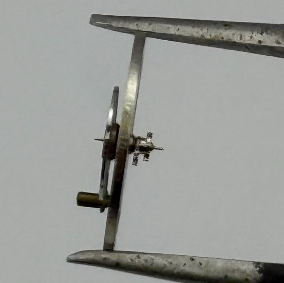 RL 7013 Balance Wheel Complete And Spring 10½’’’ 5068 Watch Movement Parts NOS