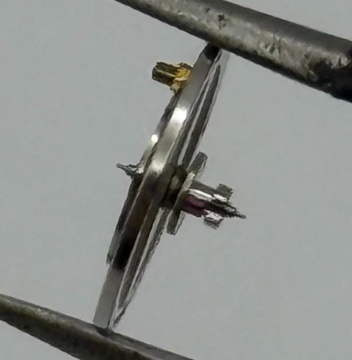 BFG 910 PL Balance Wheel Complete And Spring Renata 525 Watch Movement Parts NOS