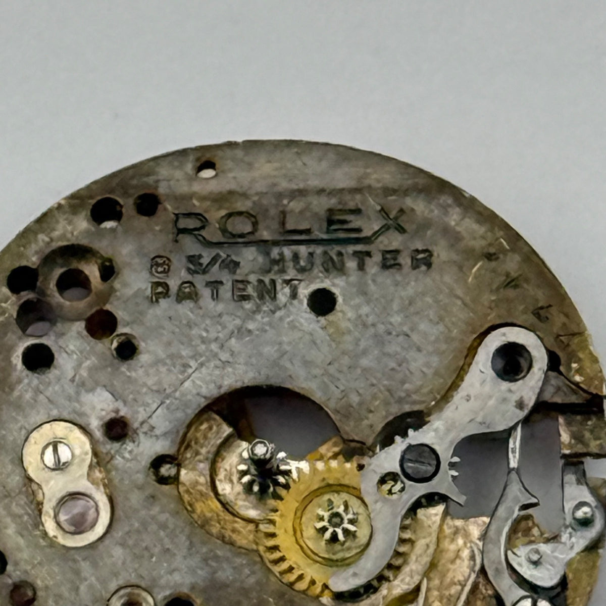 Rolex 8 3/4 Hunter Watch Movement 15 Rubies Fab Suisse For Parts / Repair 19.7mm