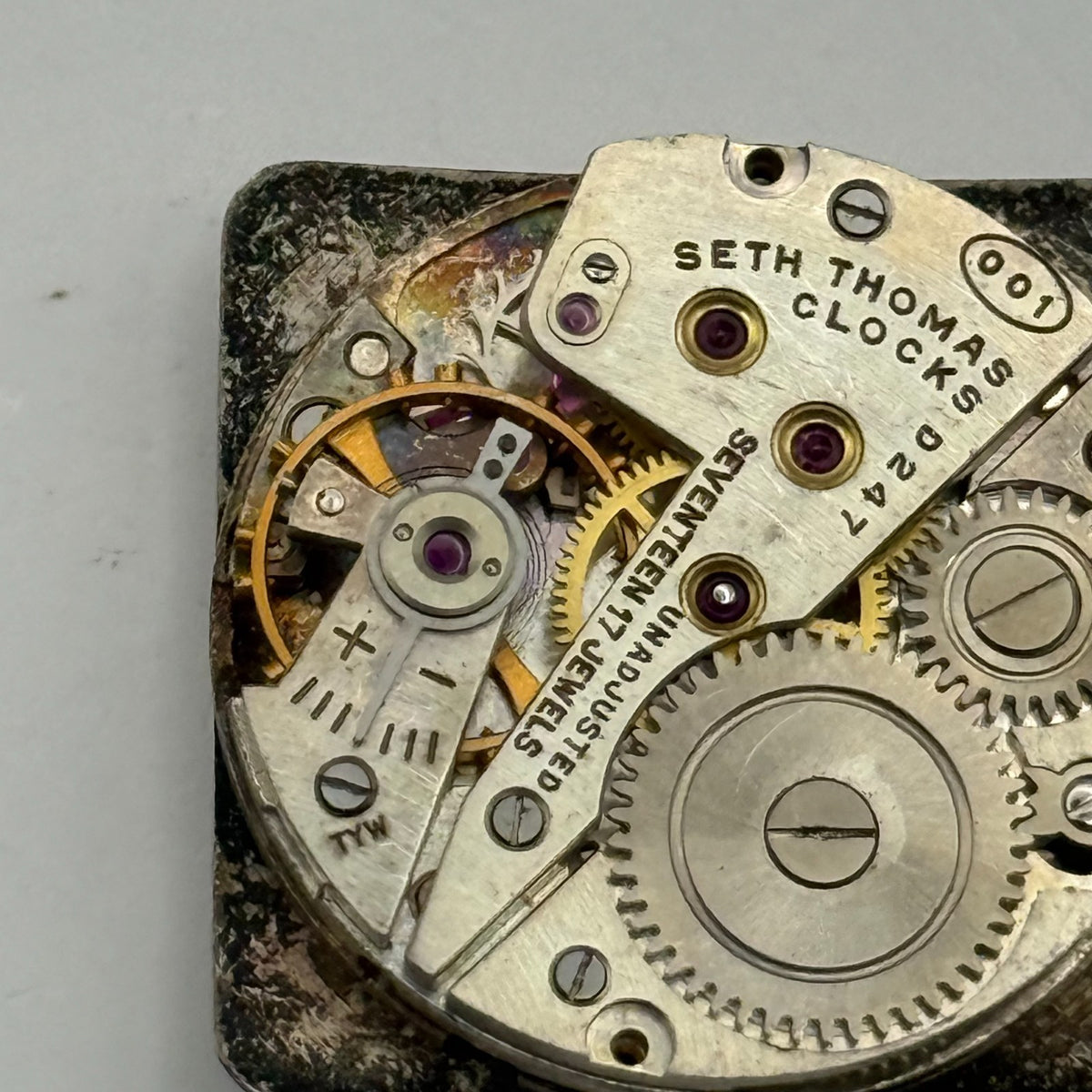 Seth Thomas 001 Watch Movement D247 Running RARE Manual Wind Parts 23.6mm