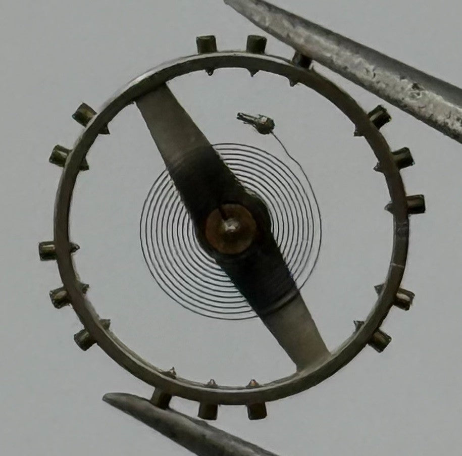 Peseux 320 330 Balance Wheel Complete And Spring 454 M Watch Movement Parts NOS