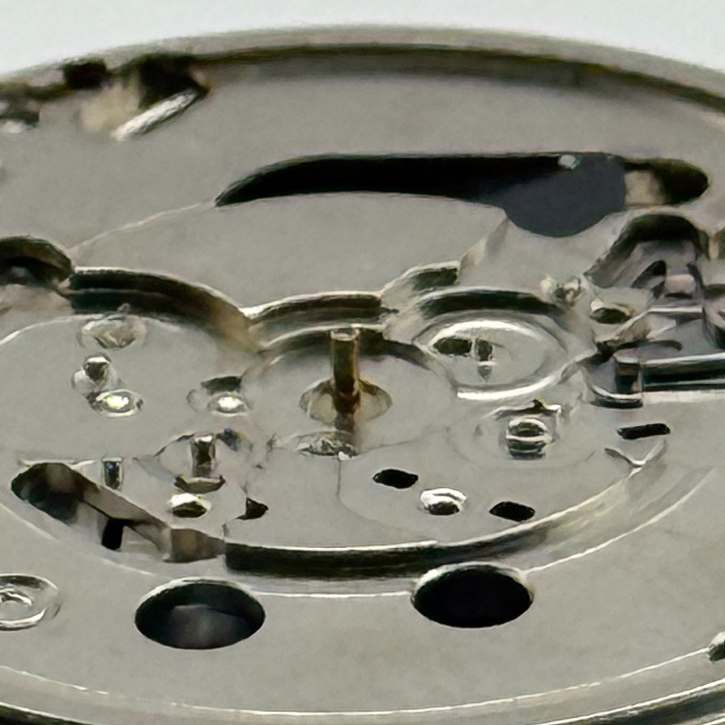 ETA 555.415 Watch Movement Quartz Unadjusted 7 Jewels Swiss Parts Repair 23.9mm
