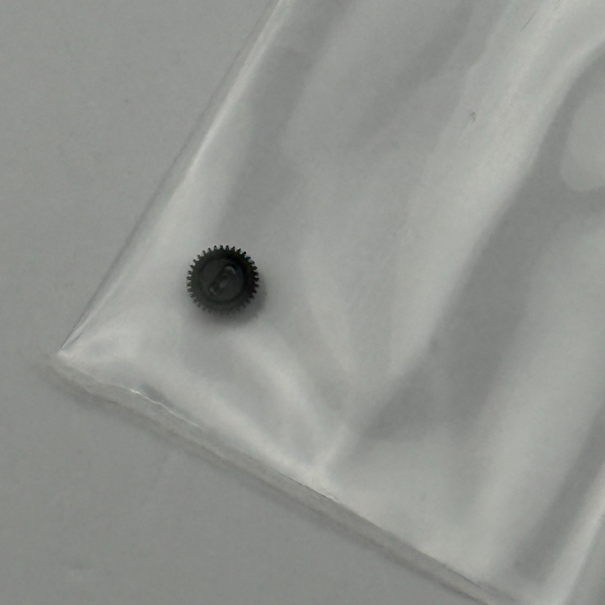 ETA 977.001 Watch Movement Running Quartz Swiss 6J Parts Repair Spares 12.9mm