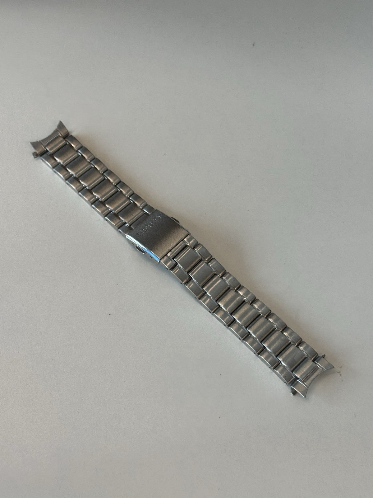 Seiko V172-0AT0 Watch Bracelet - 20mm - M0EV-D-W - New Old Stock