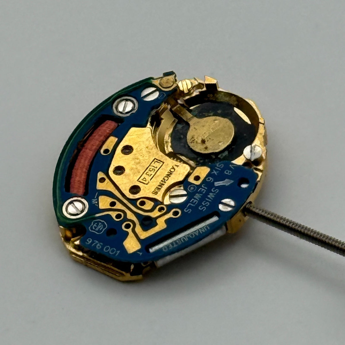 Longines L 153.4 Watch Movement - ETA 976.001 Quartz - For Parts / Repair - 13mm