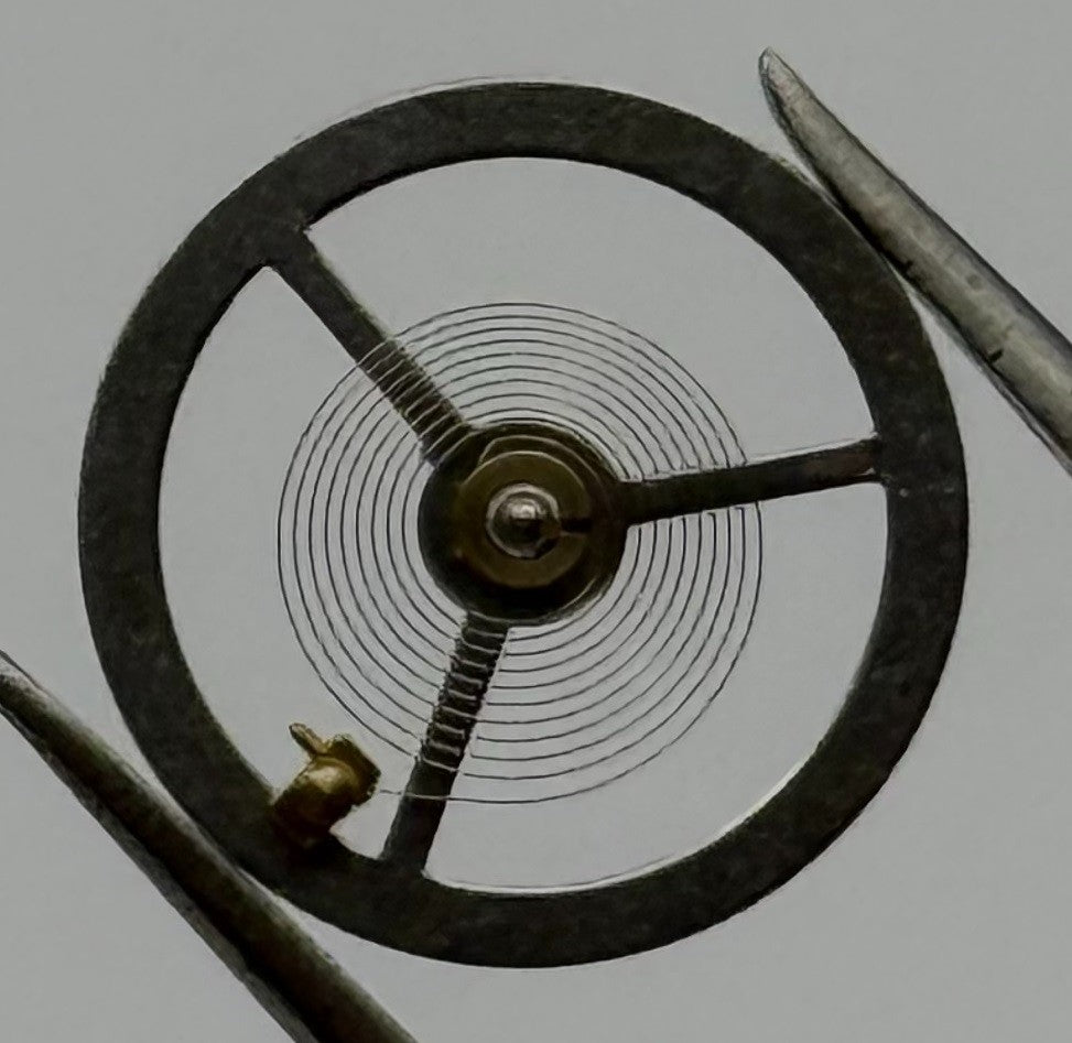 Desa 320 Balance Wheel Complete And Spring Renata 1607 Watch Movement Parts NOS