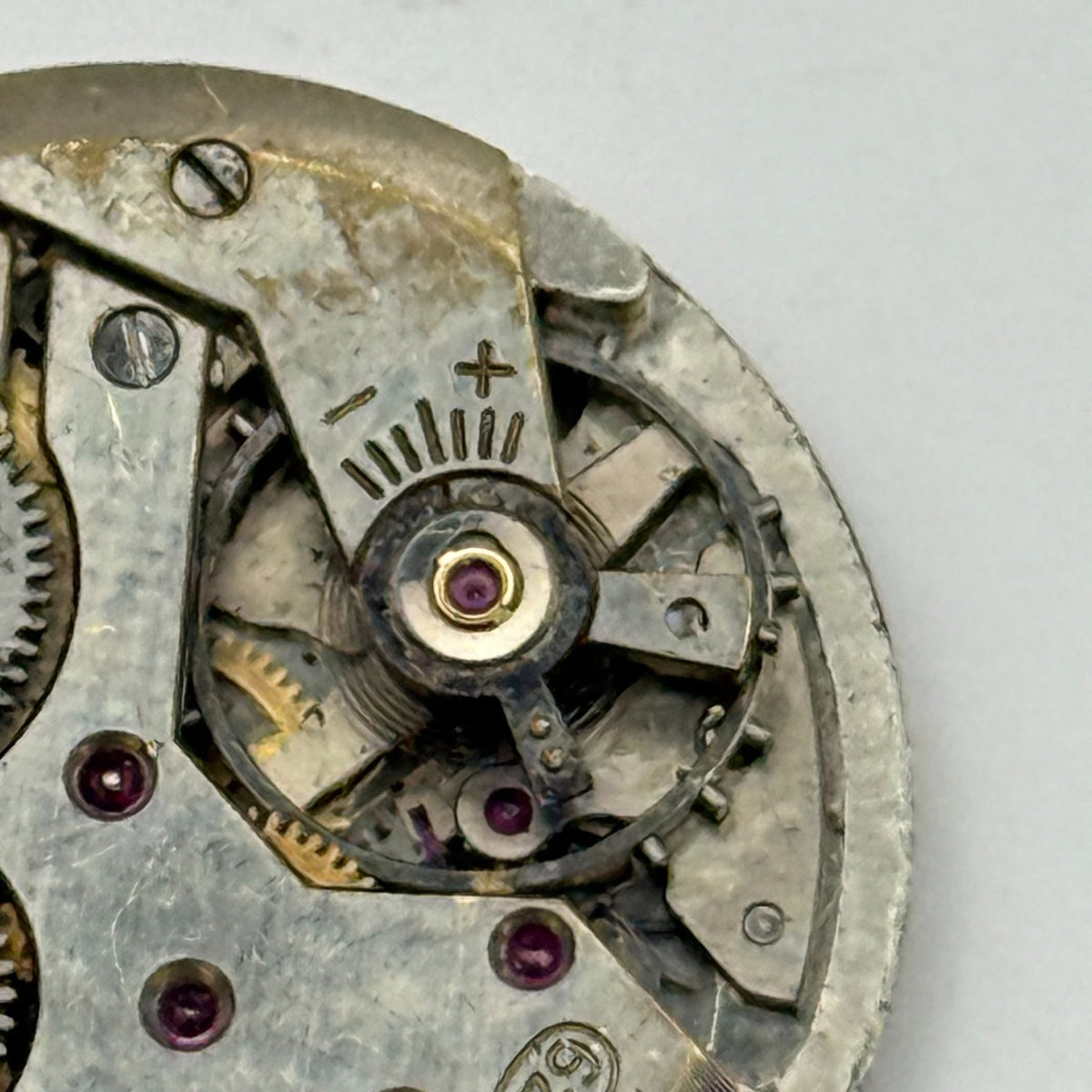 Record 620 Watch Movement - 15 Jewels - For Parts / Repair - 27mm