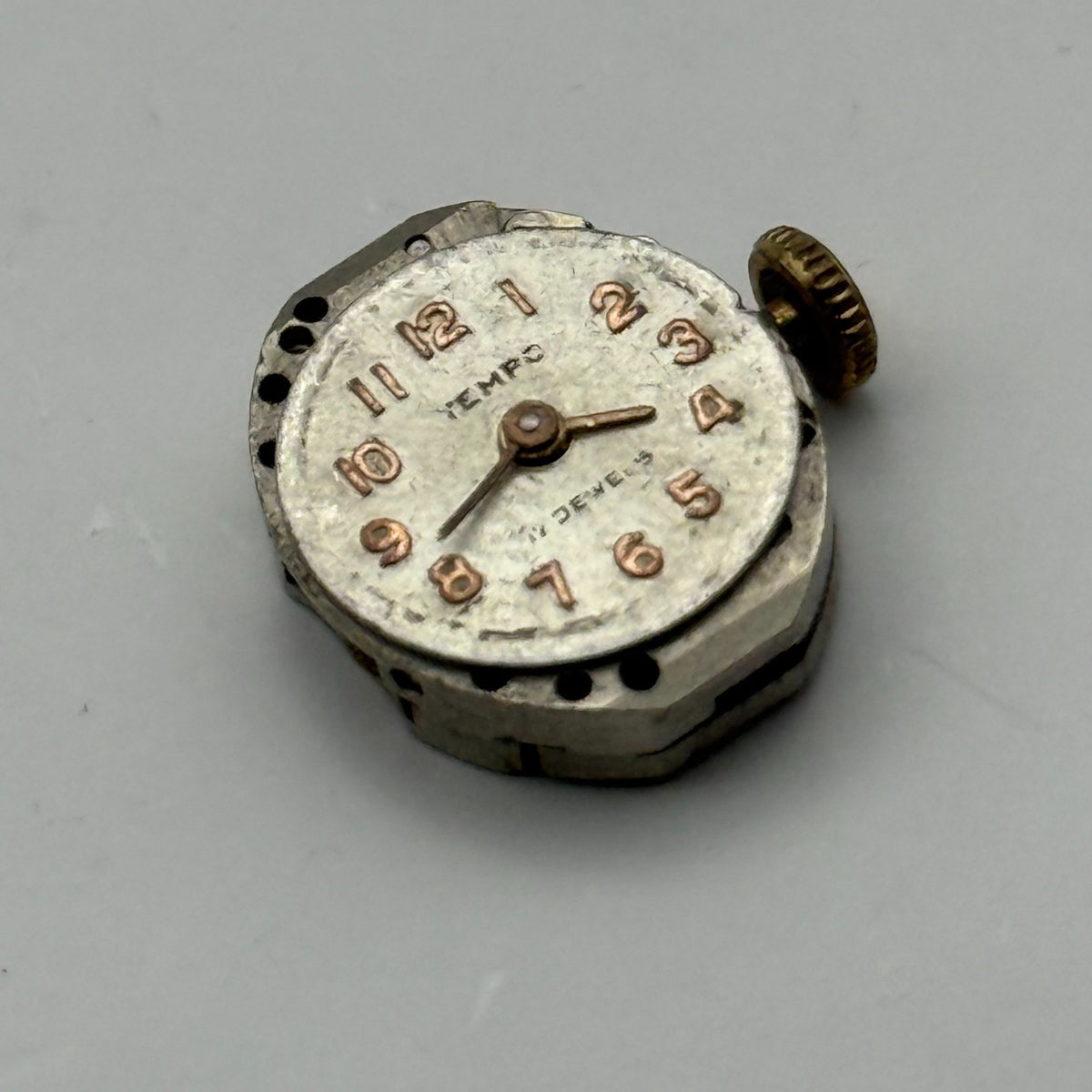 Tempo Watch Movement 17 Jewels Swiss Manual Wind Vintage Parts Repair 12.7mm