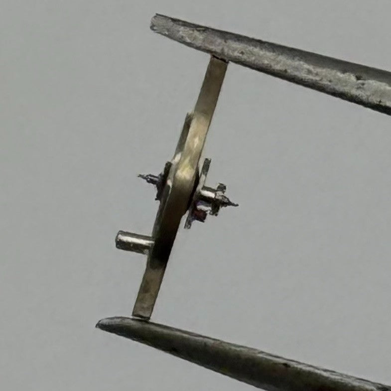 ST 69-21 Balance Wheel Complete And Spring Renata 1509 Watch Movement Parts NOS