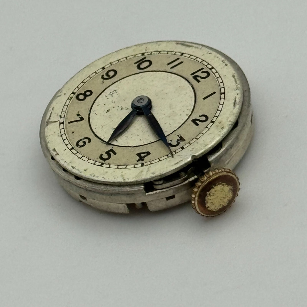 Shield Watch Movement - Nice Finish - For Parts / Repair - 19.6mm