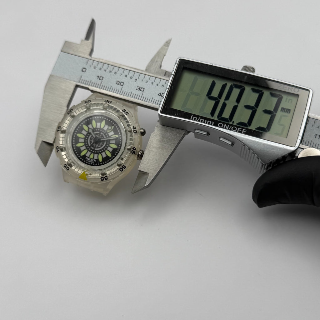 Vintage Swatch Scuba 200 Watch SDK907 Loomi Walk On 1996 ETA Quartz 40mm Parts 