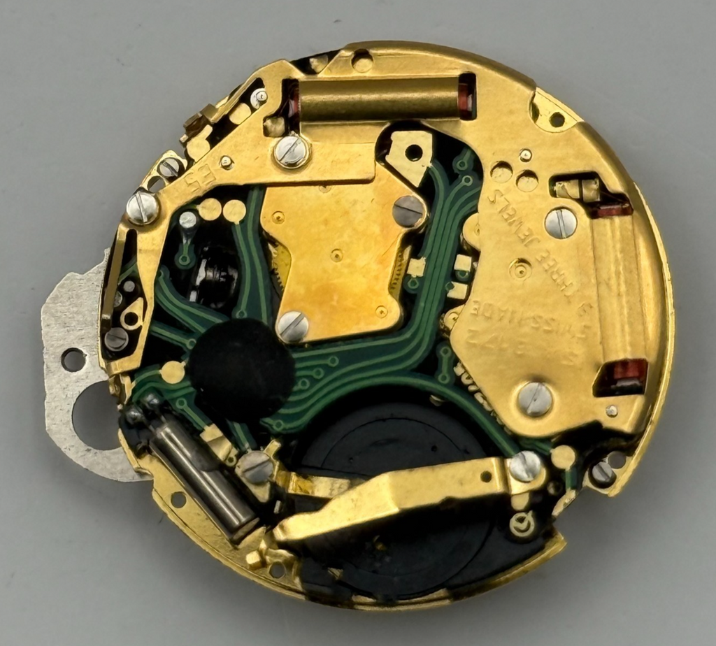 ISA 8172 Watch Movement Quartz Swiss Date 3 Jewels Vintage Parts Repair 26.1mm