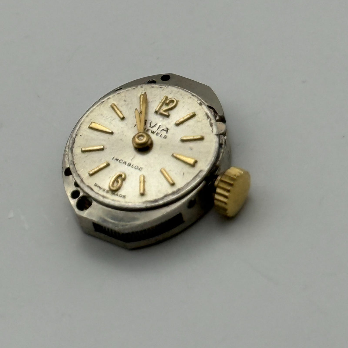 FEF 6662 Watch Movement Running Avia Swiss 17 Jewels Manual Wind Parts 15.3mm