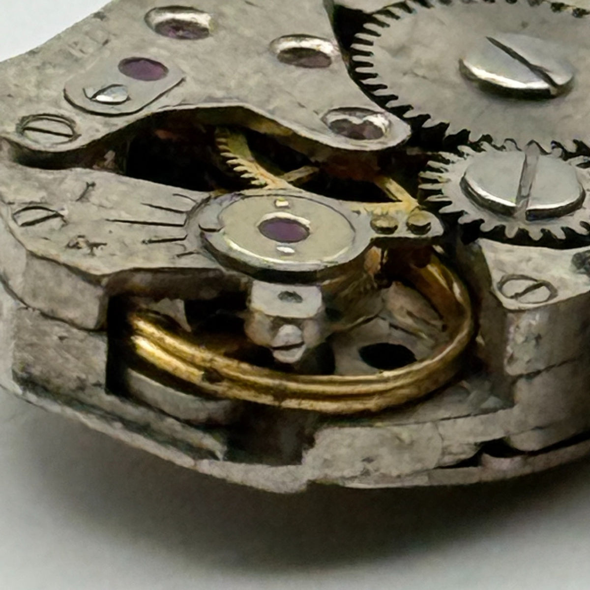 Tempo Watch Movement 17 Jewels Swiss Manual Wind Vintage Parts Repair 12.7mm