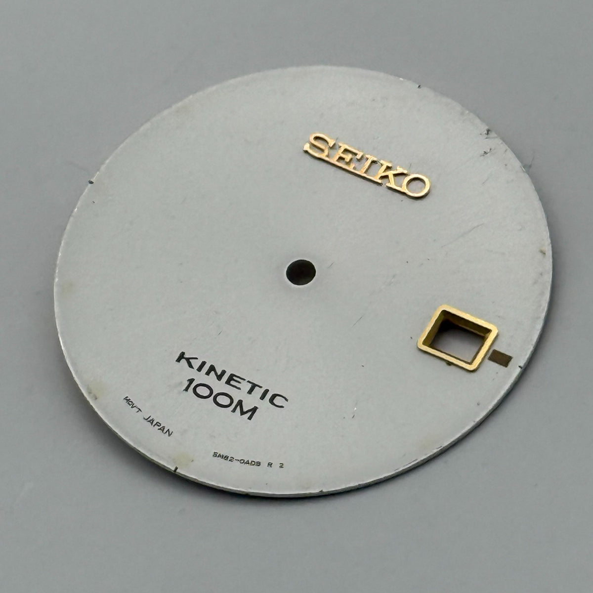Seiko 5M82-0AD8 Watch Dial Kinetic 100M White Japan Spare Parts Repair 28.4mm