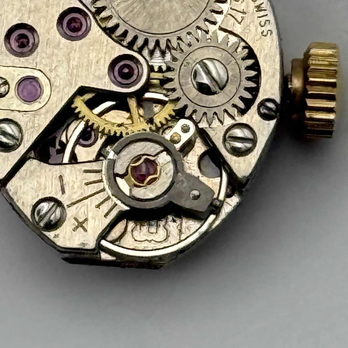 FEF 6662 Watch Movement Running Avia Swiss 17 Jewels Manual Wind Parts 15.3mm
