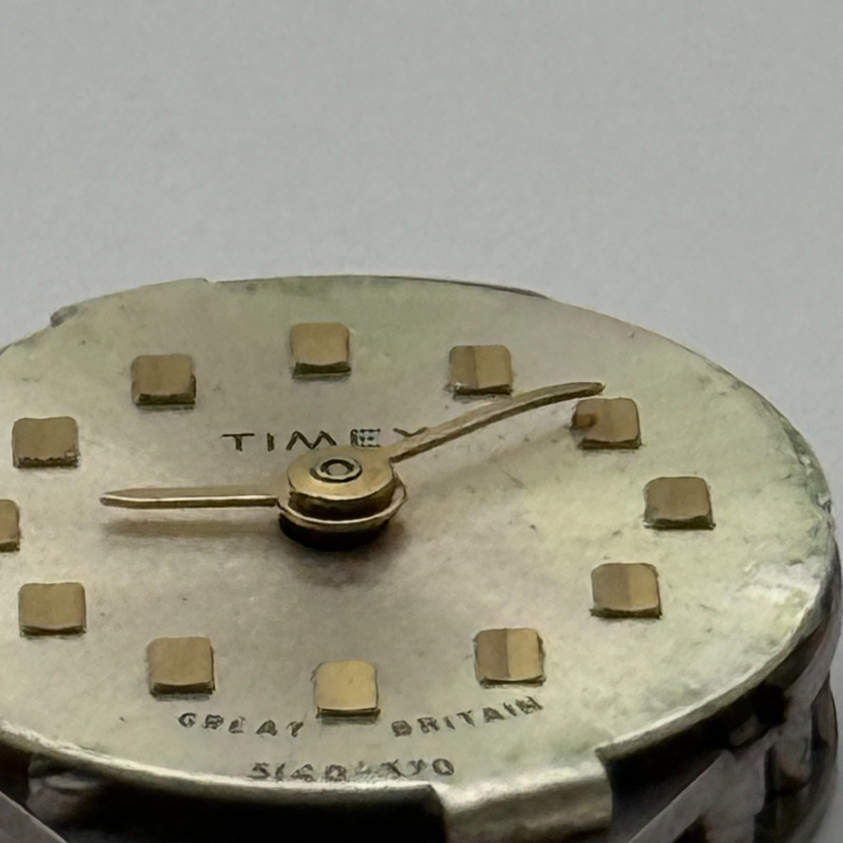 Timex 468 Watch Movement Great Britain Manual Wind Vintage Parts Repair 15.3mm