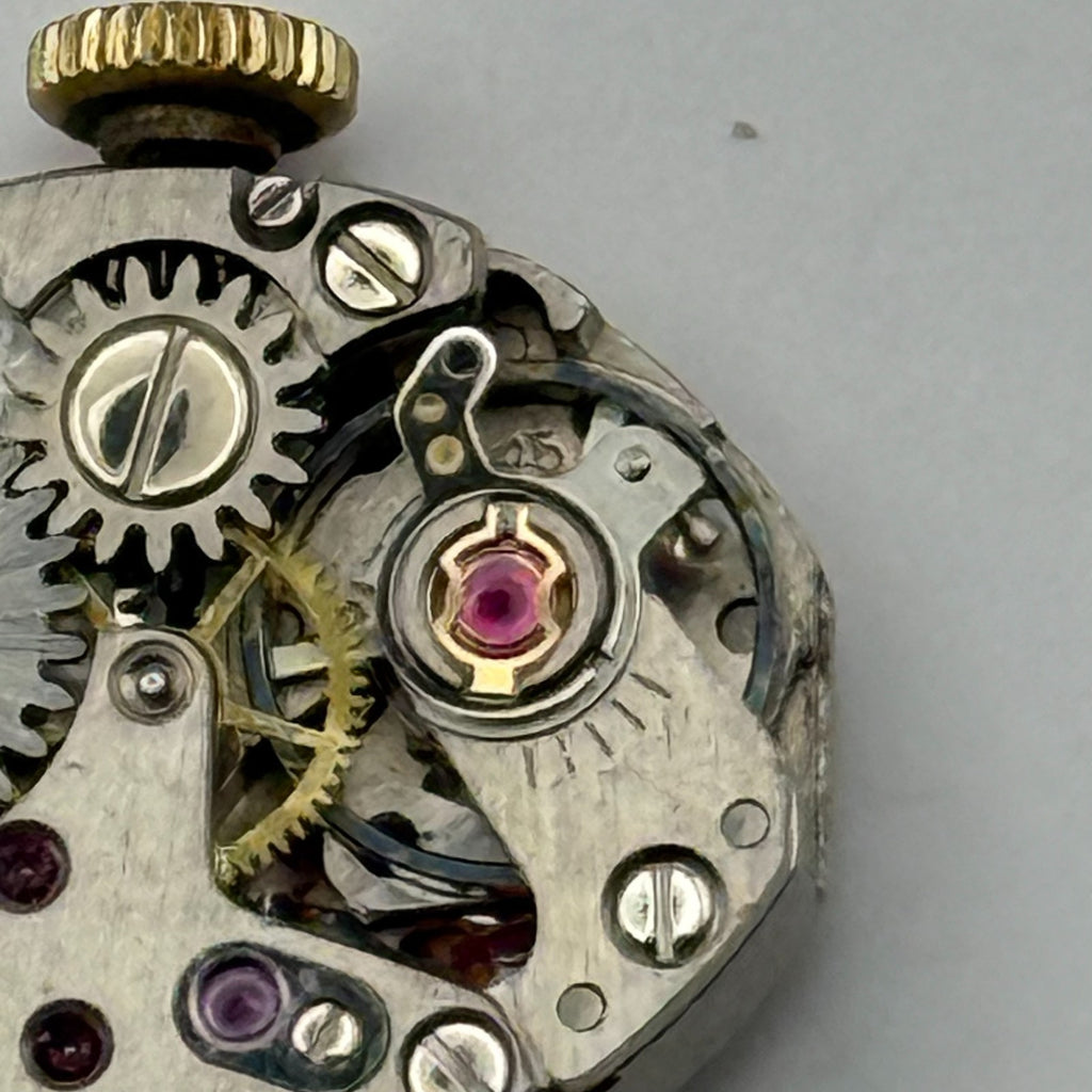 PUW 1075 Watch Movement Running Astoria 17 Jewels Swiss Manual Wind Parts 12.9mm