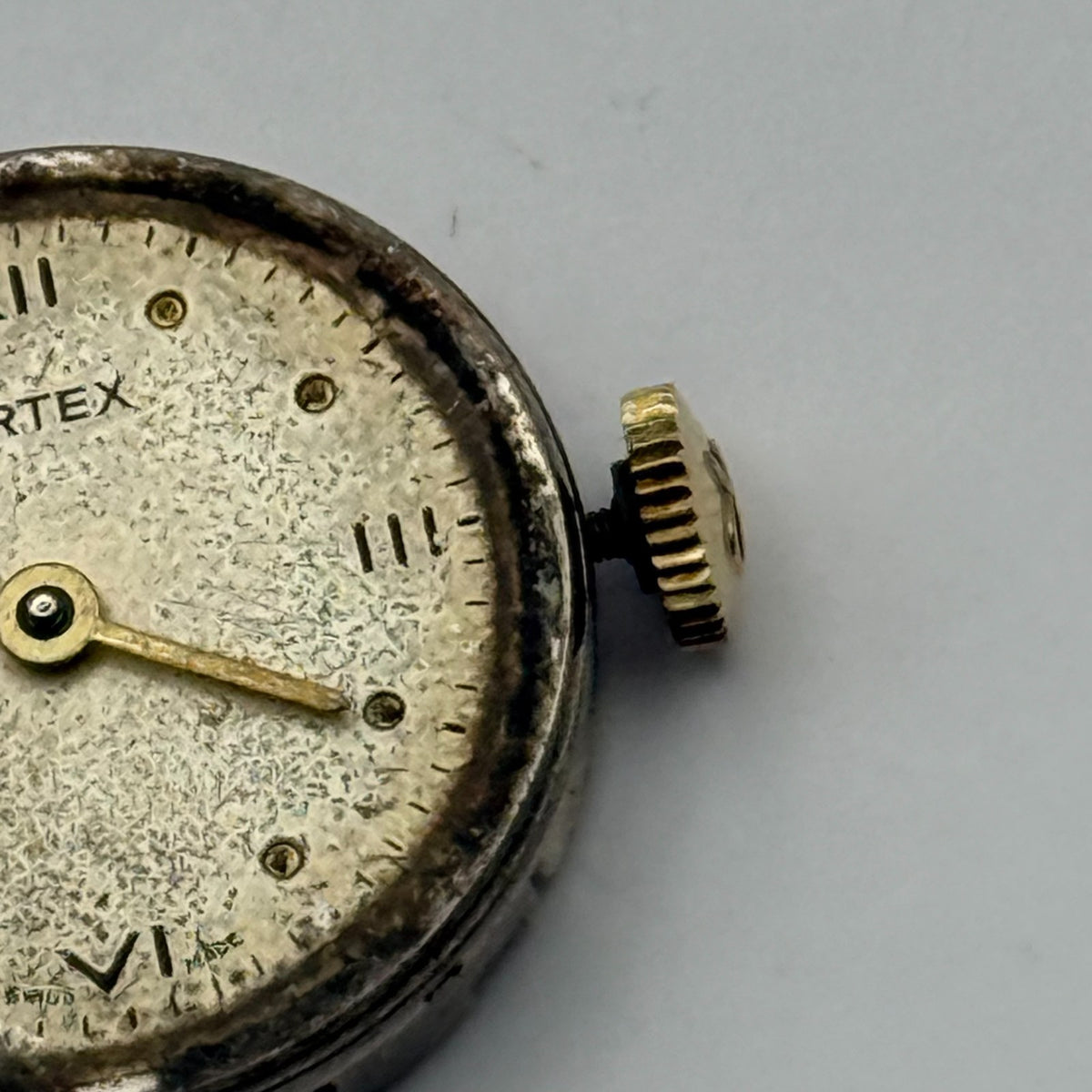 Vertex 42 Watch Movement - VW 15 Jewels - Running - For Parts / Repair - 19.6mm