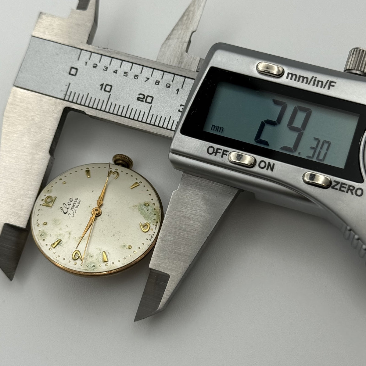 Helvetia 830 Watch Movement - For Parts / Repair