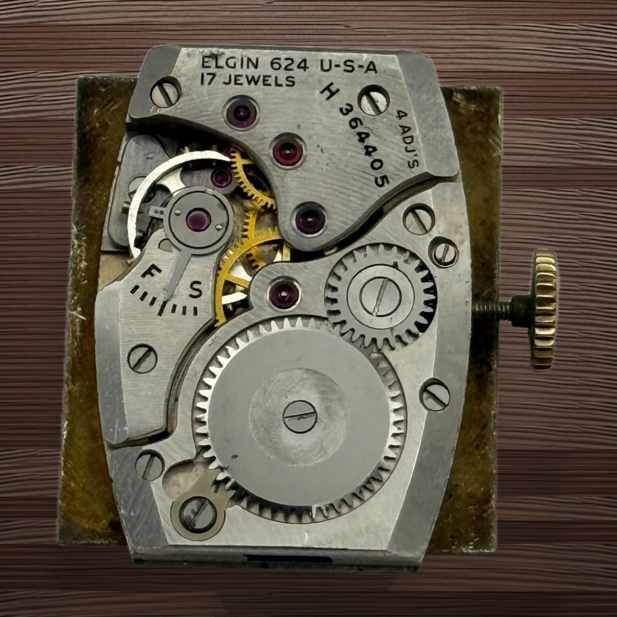 624 Model 2 American Watch Movement Elgin De Luxe 1950 Vintage for Parts 15/0s