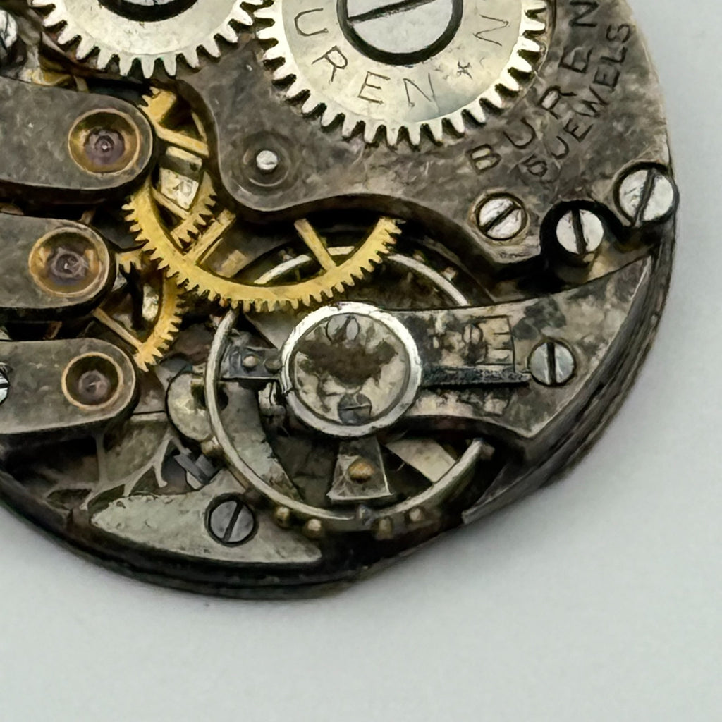 Buren 8 3/4 15 Jewels Watch Movement - For Parts / Repair - 19.7mm
