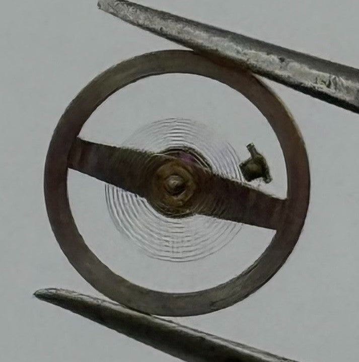BFG 910 Balance Wheel Complete And Spring Pour Watch Movement Parts NOS