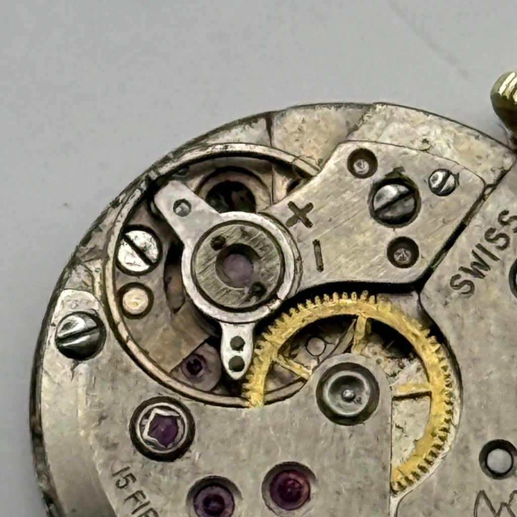 Amida 585 Watch Movement 15 Jewels Swiss Manual Wind Vintage Parts Repair 18.3mm