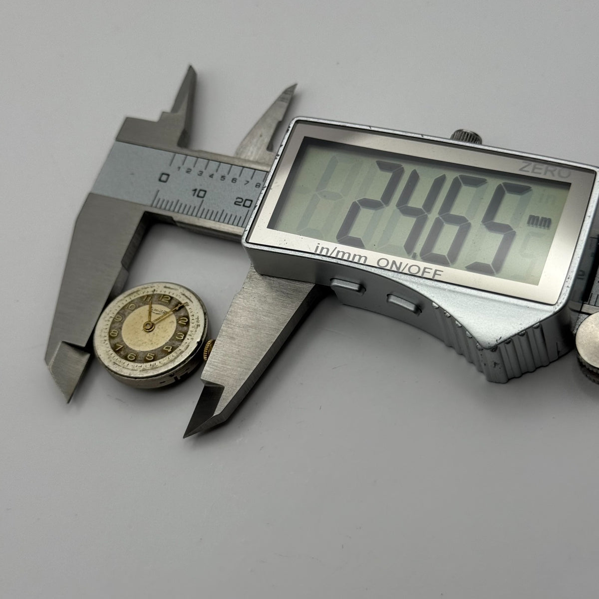 Revue 50 Watch Movement - Limit III - Running - For Parts / Repair - 22mm
