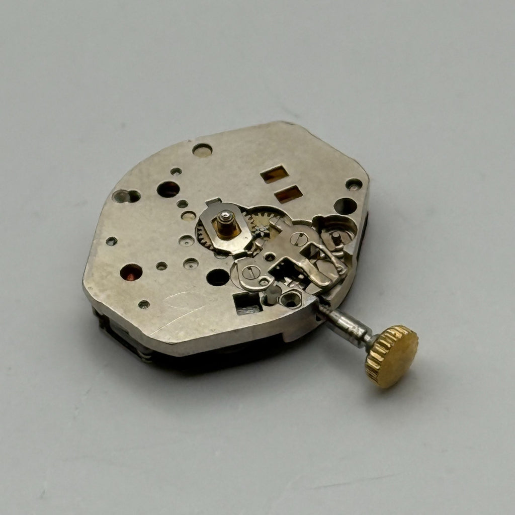 Harley 672 Watch Movement Quartz Swiss Untested Parts Repair Spares 15.3mm