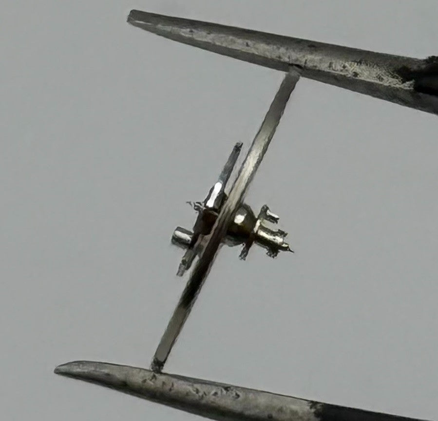 EB 1197 Balance Wheel Complete And Spring 10½’’’ 109 M Watch Movement Parts NOS