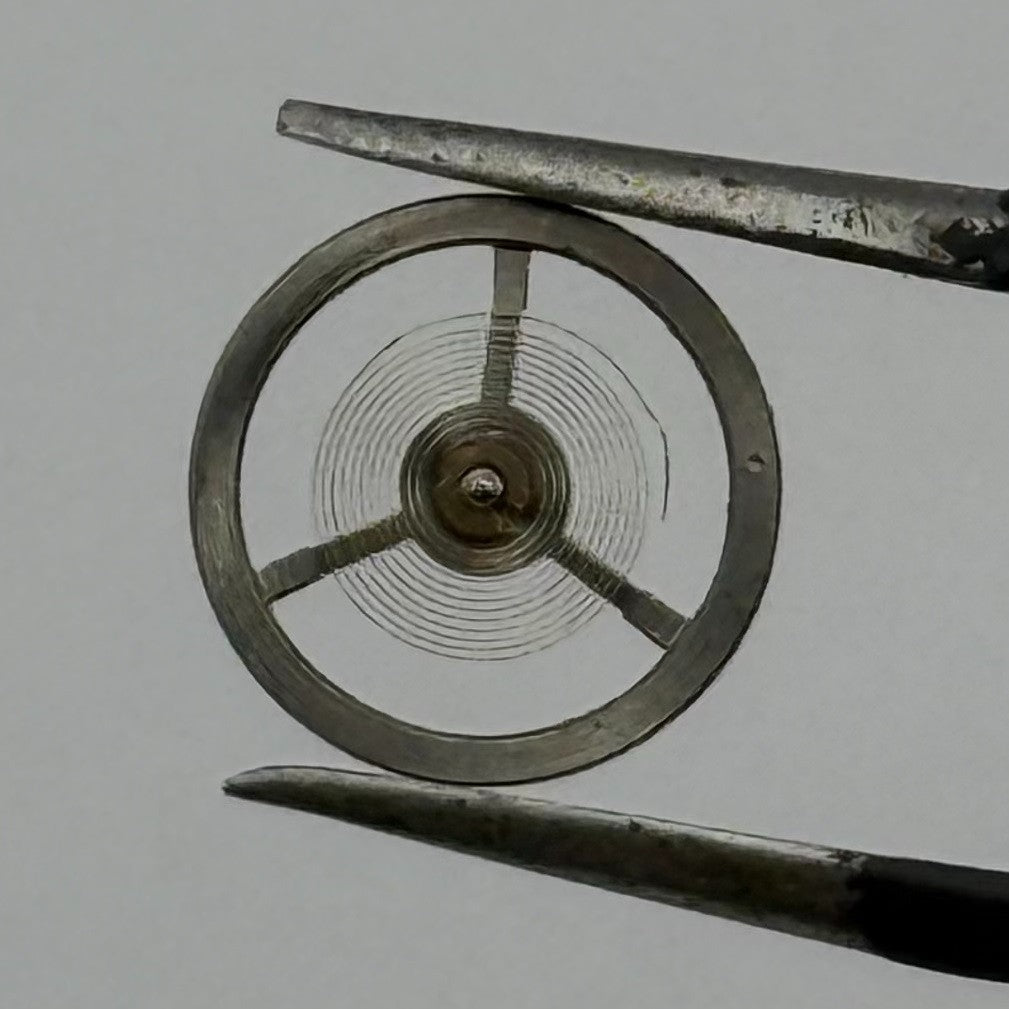 Smiths XY 230 Balance Wheel Complete And Spring 1718 M Watch Movement Parts NOS
