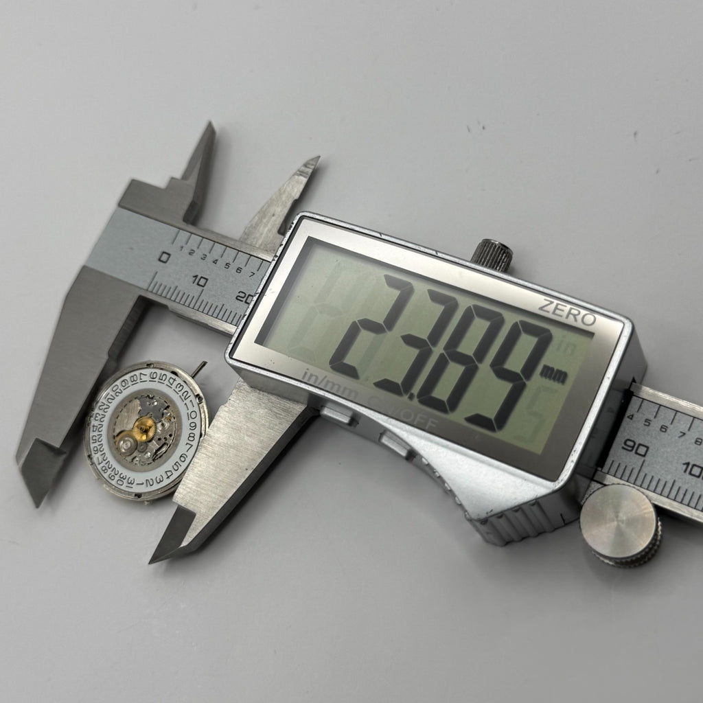 ETA 555.411 Watch Movement Running Quartz Swiss 5 Jewels Parts Repair 23.8mm